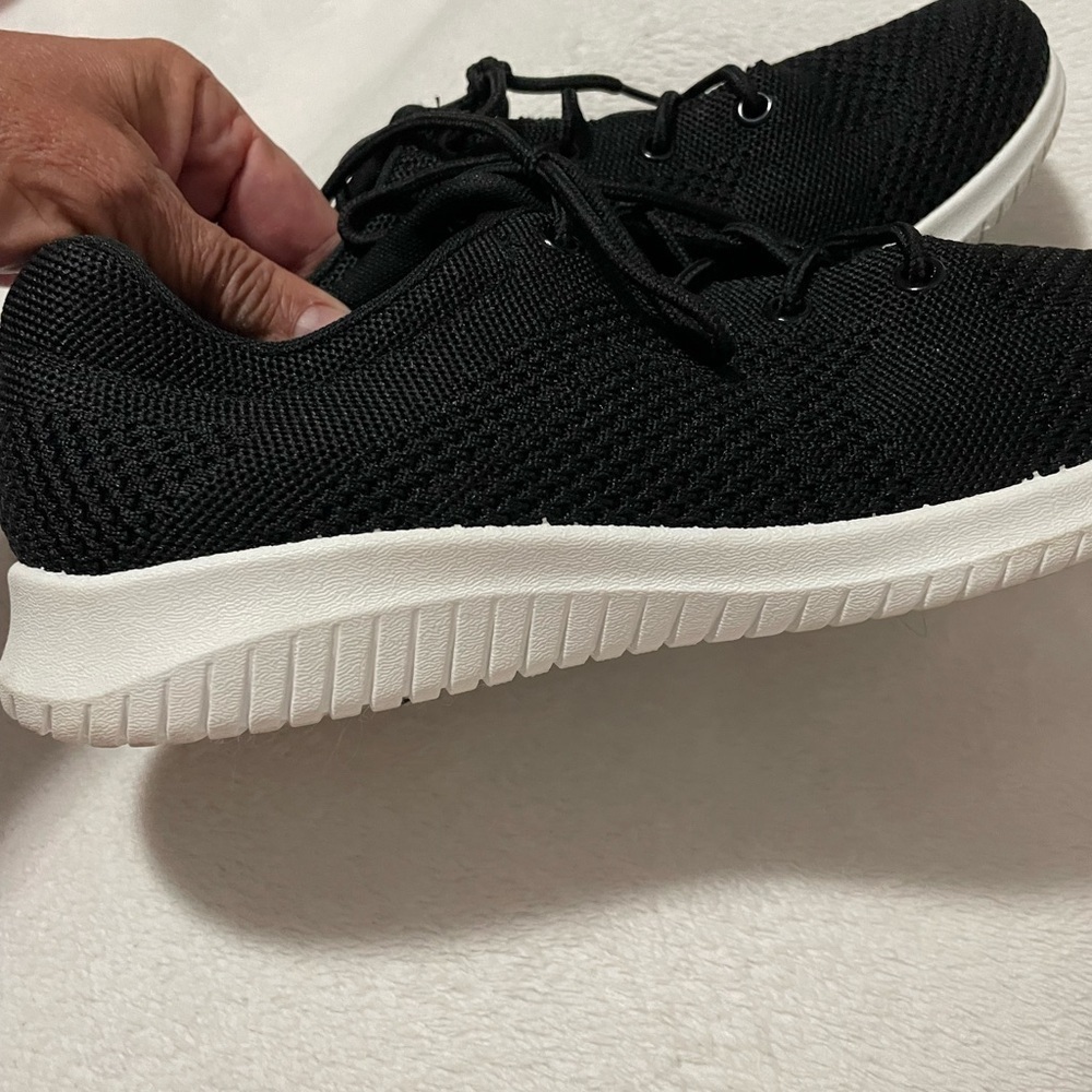 Pro Player Women's Black Mesh Sneakers Size 10 EUC - Picture 3 of 5